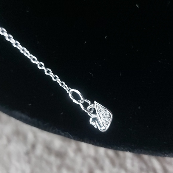 Swarovski silvertone necklace - Picture 3 of 10